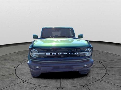 Eruption Green Metallic 2023 Ford Bronco Outer Banks