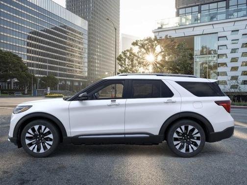 Star White 2026 Ford Explorer Platinum