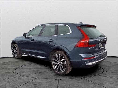 2023 Volvo XC60 B5 Ultimate Bright Theme