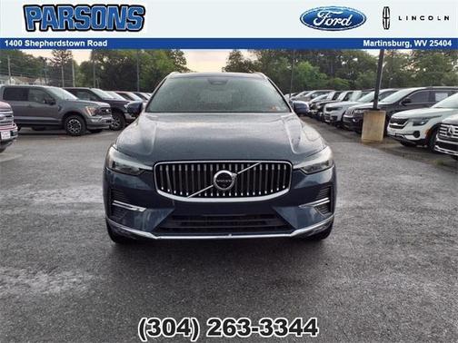 2023 Volvo XC60 B5 Ultimate Bright Theme