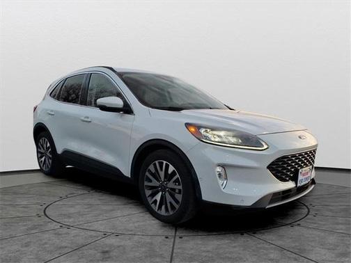 2020 Ford Escape Titanium Hybrid