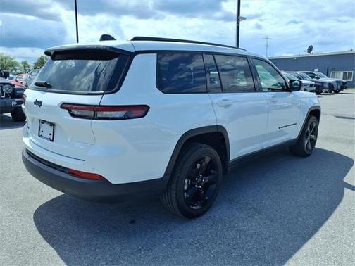 2024 Jeep Grand Cherokee L Laredo
