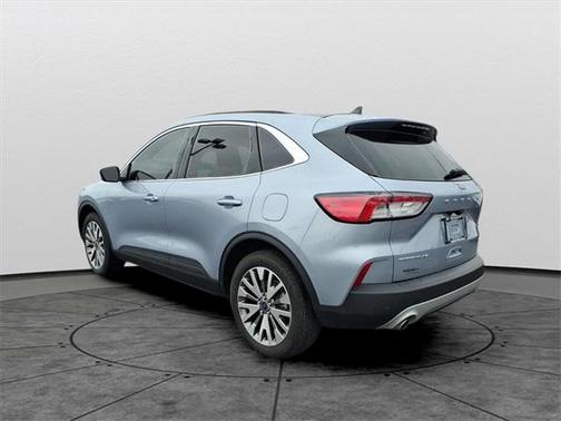 2022 Ford Escape Titanium Hybrid