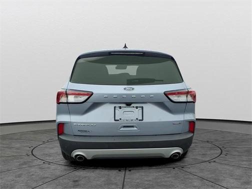 2022 Ford Escape Titanium Hybrid