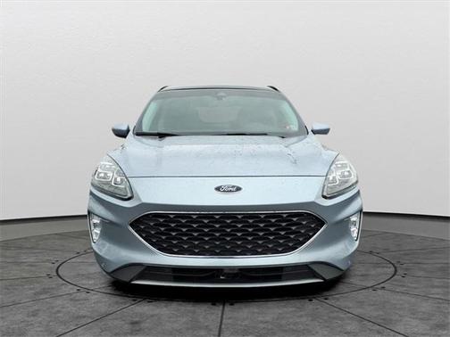 2022 Ford Escape Titanium Hybrid