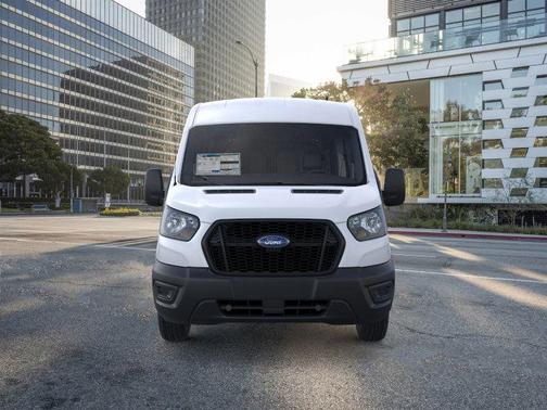 2025 Ford Transit-250 148 WB Medium Roof Cargo