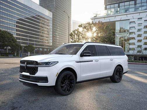Star White 2026 Lincoln Navigator L Reserve