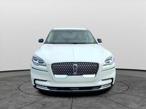 White Metallic 2022 Lincoln Aviator Reserve AWD