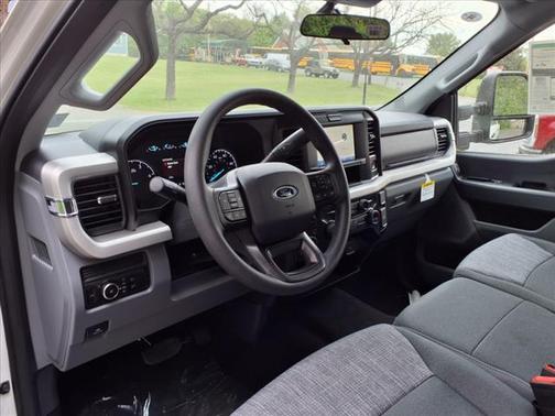 2025 Ford F-250 XLT