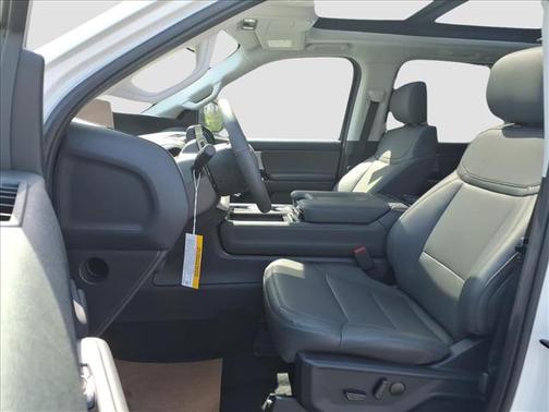 Star White 2026 Ford Expedition Max Active