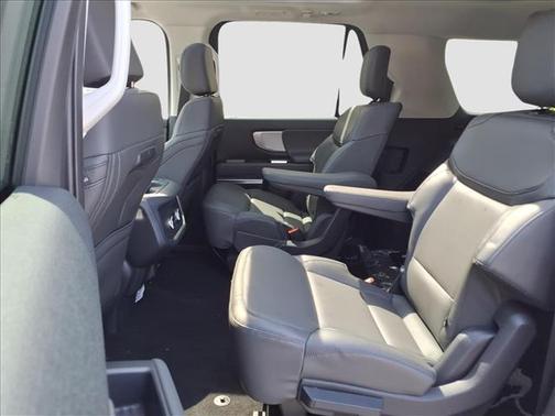 Star White 2026 Ford Expedition Max Active