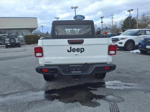 2023 Jeep Gladiator Sport