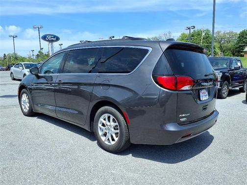 2021 Chrysler Voyager LXI