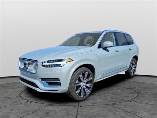 2024 Volvo XC90 Recharge Plug-In Hybrid T8 Ultimate Bright Theme 7-Seater