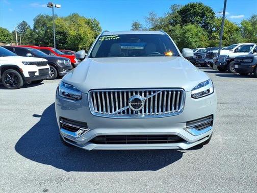 2024 Volvo XC90 Recharge Plug-In Hybrid T8 Ultimate Bright Theme 7-Seater