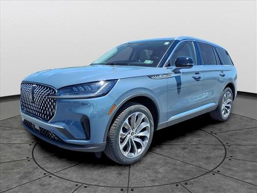 Whisper White 2026 Lincoln Aviator Premiere