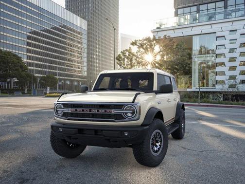 Wimbledon White 2026 Ford Bronco Outer Banks
