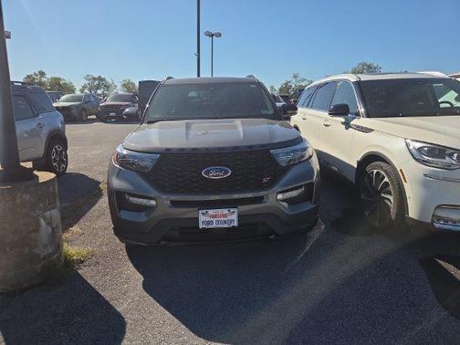Carbonized Gray Metallic 2021 Ford Explorer ST