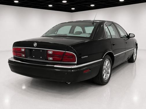 Black 2004 Buick Park Avenue Ultra