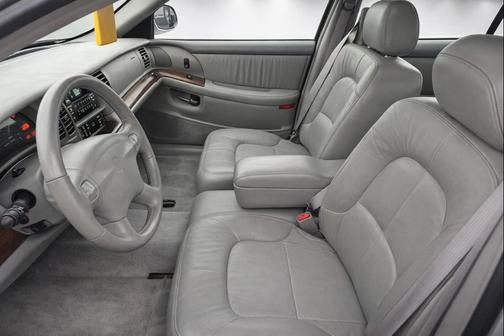 2001 Buick Park Avenue Sedan