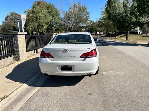 2008 Toyota Avalon XLS