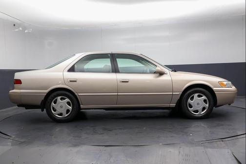 1997 Toyota Camry LE V6