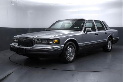 1995 Lincoln Town Car Signature