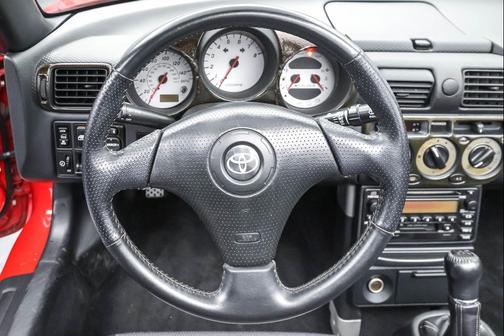 2001 Toyota MR2 Base (M5)