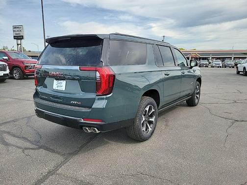 Midnight Pine 2026 GMC Yukon XL 4WD AT4