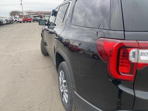 2023 GMC Acadia AWD SLT