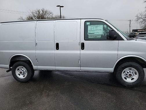 2025 GMC Savana 2500 Work Van