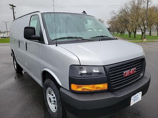 2025 GMC Savana 2500 Work Van