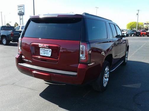 Crimson Red Tintcoat 2016 GMC Yukon XL SLE