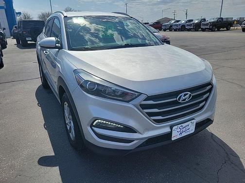 Molten Silver 2018 Hyundai TUCSON SEL