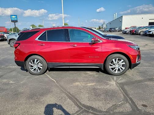 Radiant Red Tintcoat 2023 Chevrolet Equinox Premier w/1LZ