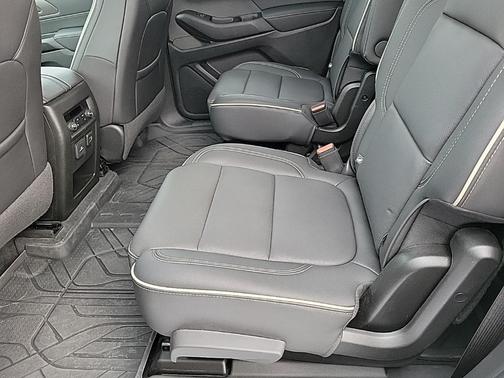 2024 Chevrolet Traverse Premier