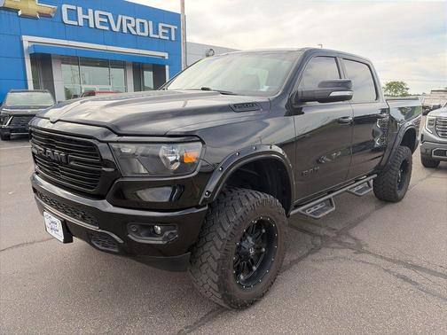 Diamond Black Crystal Pearlcoat 2019 RAM 1500 Big Horn