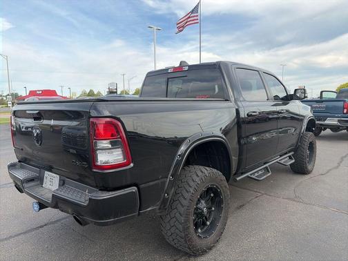 Diamond Black Crystal Pearlcoat 2019 RAM 1500 Big Horn