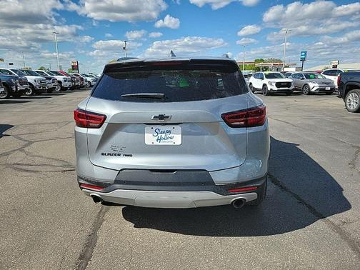Sterling Gray Metallic 2024 Chevrolet Blazer 3LT