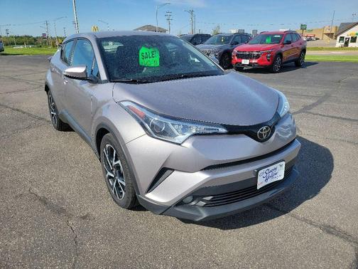 Silver Knockout Metallic 2018 Toyota C-HR XLE Premium