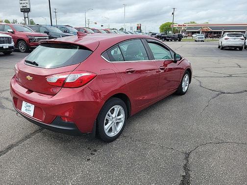 Cajun Red Tintcoat 2018 Chevrolet Cruze LT