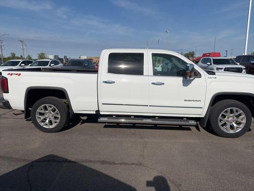 Summit White 2018 GMC Sierra 1500 SLT