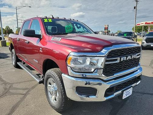 2022 RAM 2500 Tradesman Crew Cab 4x4 6'4' Box