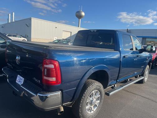 2022 RAM 2500 Laramie Crew Cab 4x4 6'4' Box