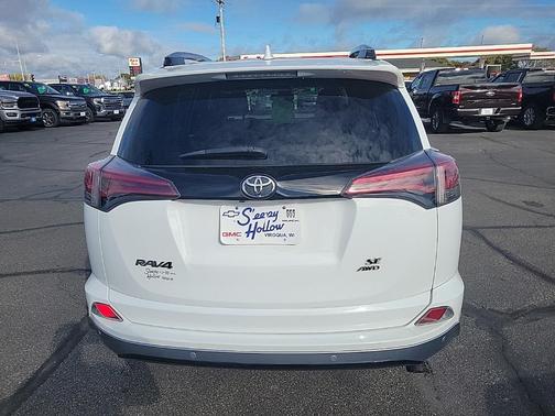 2017 Toyota RAV4 SE