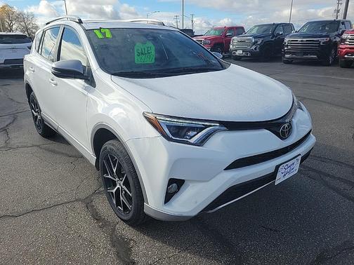 2017 Toyota RAV4 SE