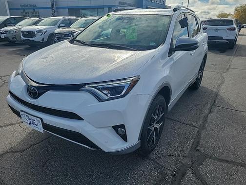 2017 Toyota RAV4 SE
