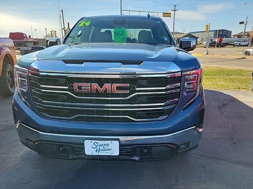2024 GMC Sierra 1500 SLT