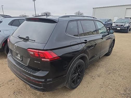 2022 Volkswagen Tiguan 2.0T SE R-Line Black 4MOTION