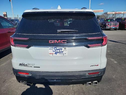 2024 GMC Acadia AWD AT4
